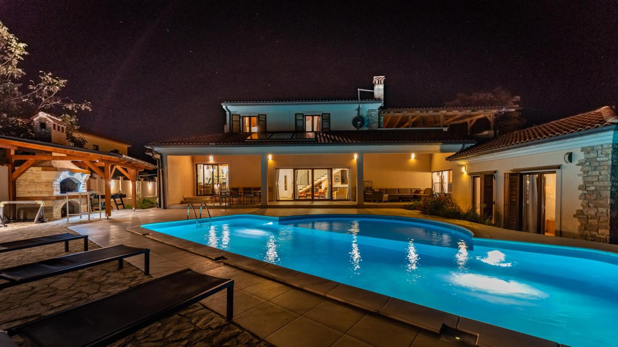 Villa Arton Heated Swimming-Pool Zminj Bagian luar foto